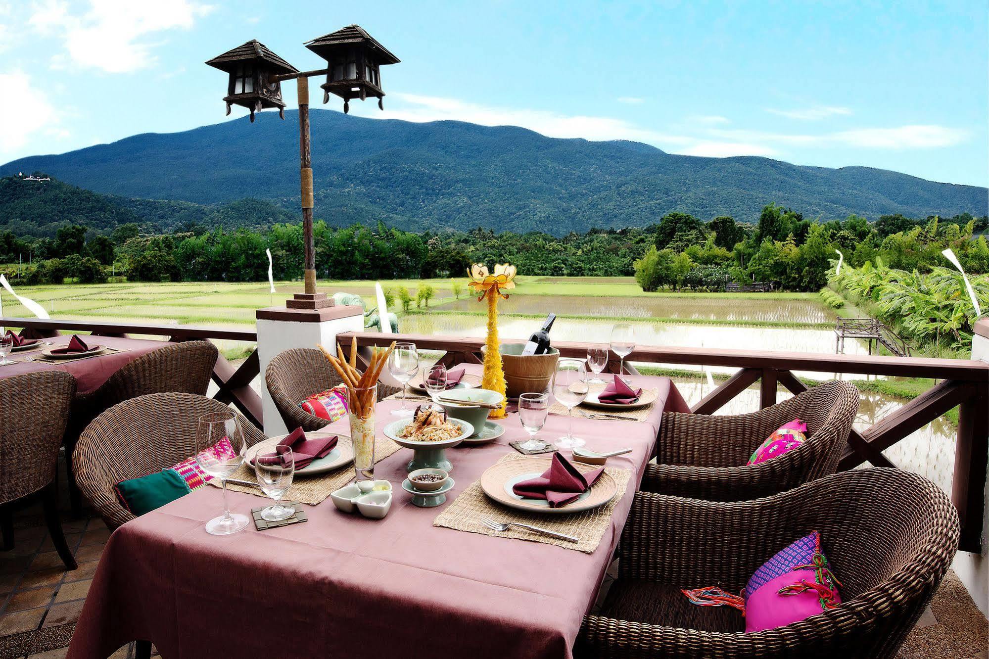 Khu nghỉ mát Oasis Baan Saen Doi